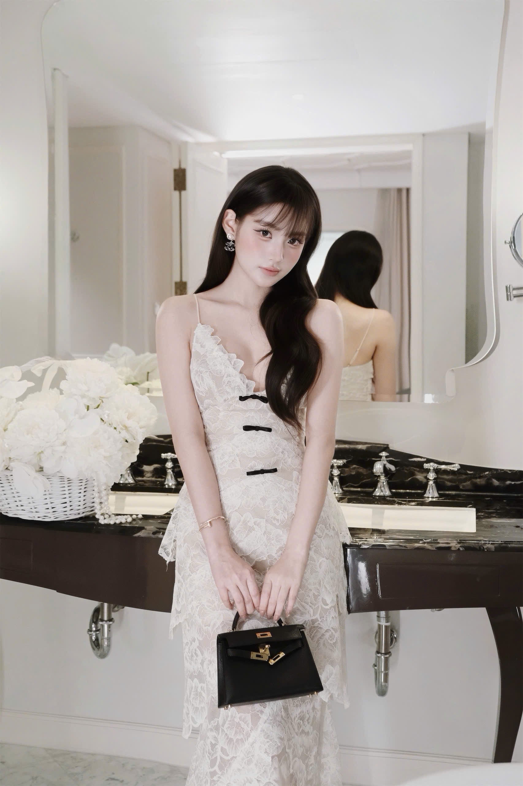 Éloise Lace Dress