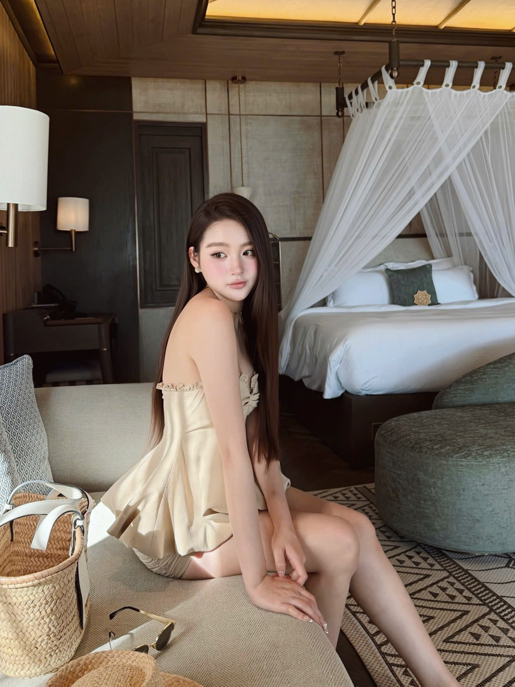 Rosalie Sand Set