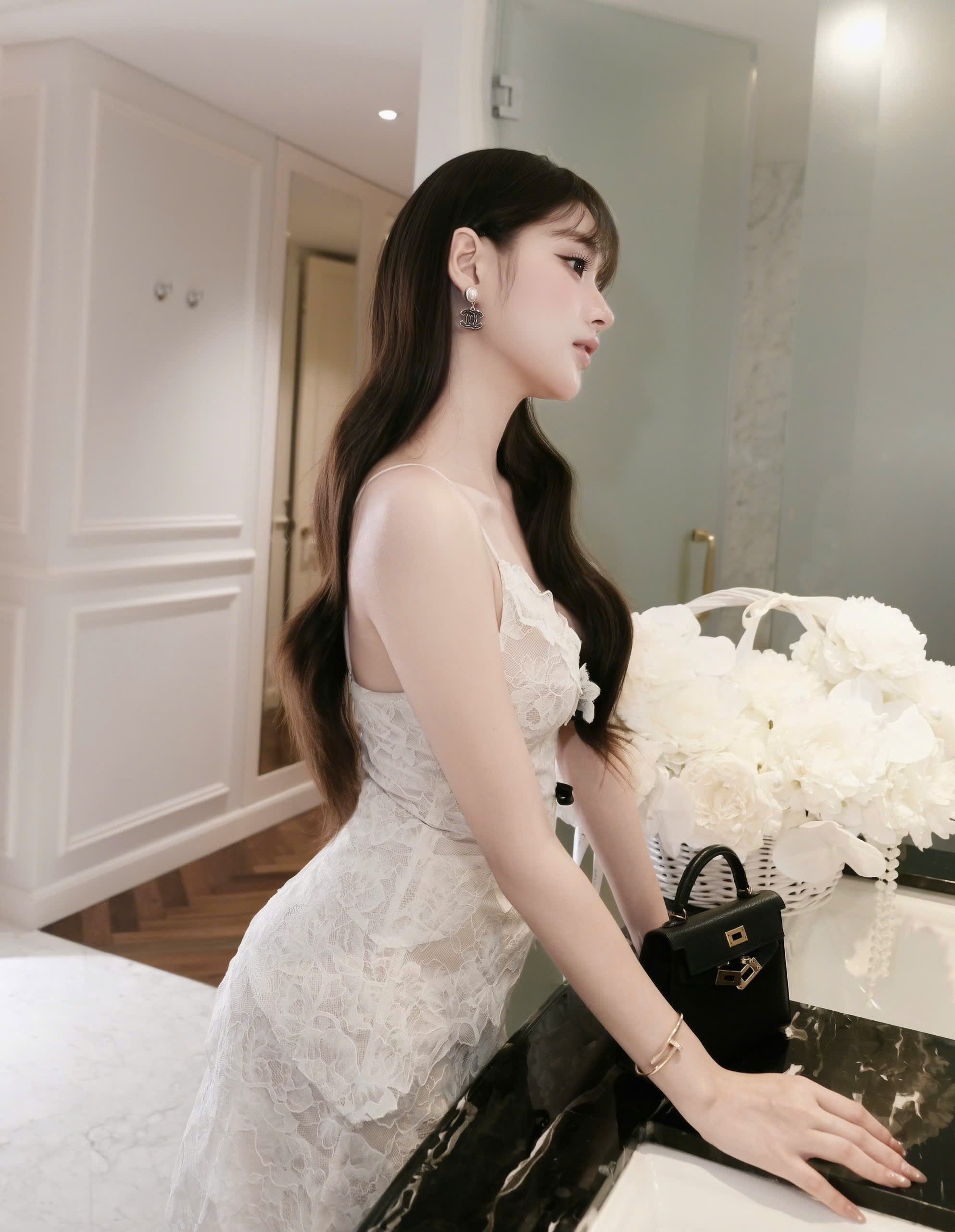 Éloise Lace Dress
