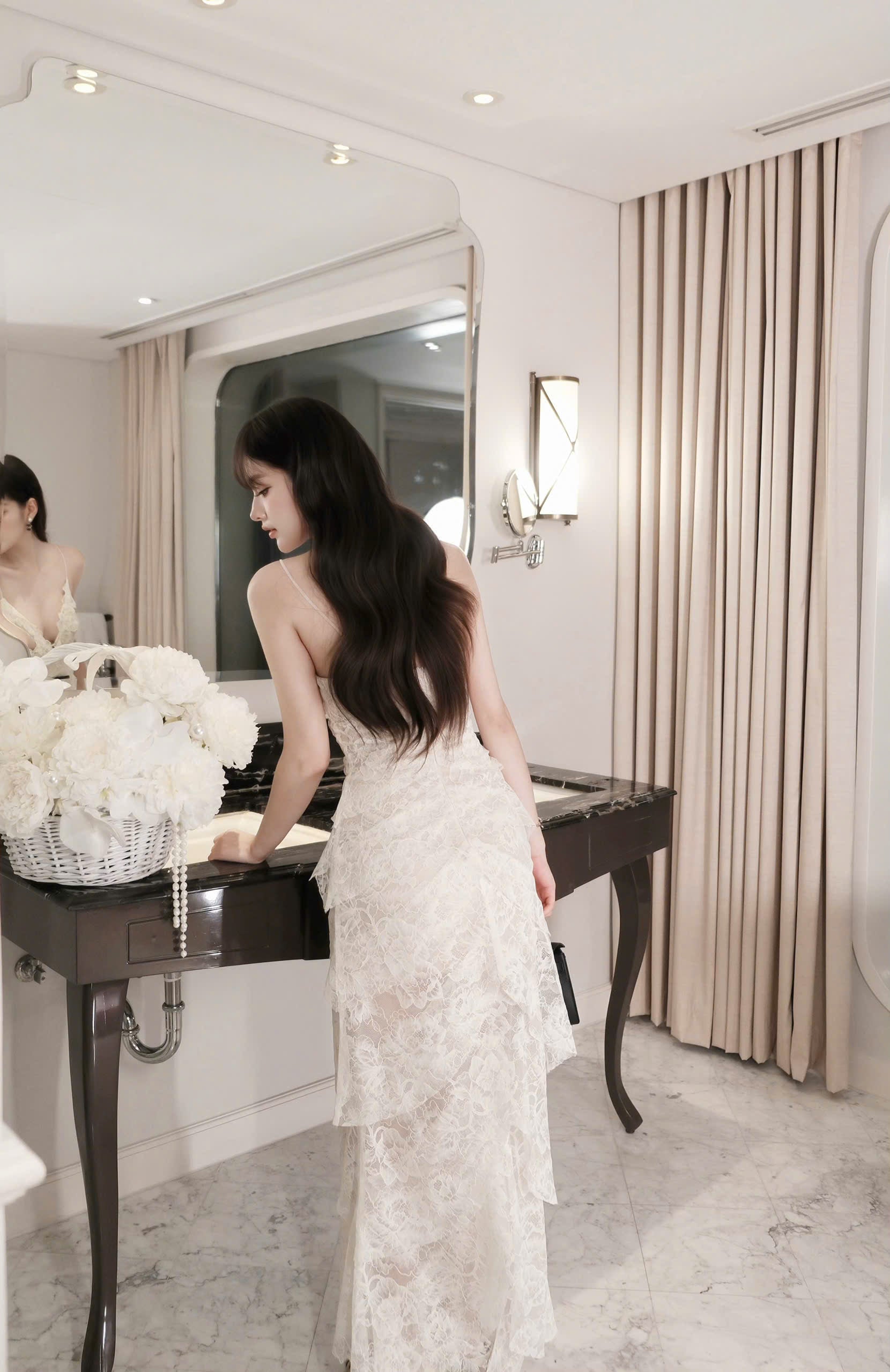 Éloise Lace Dress