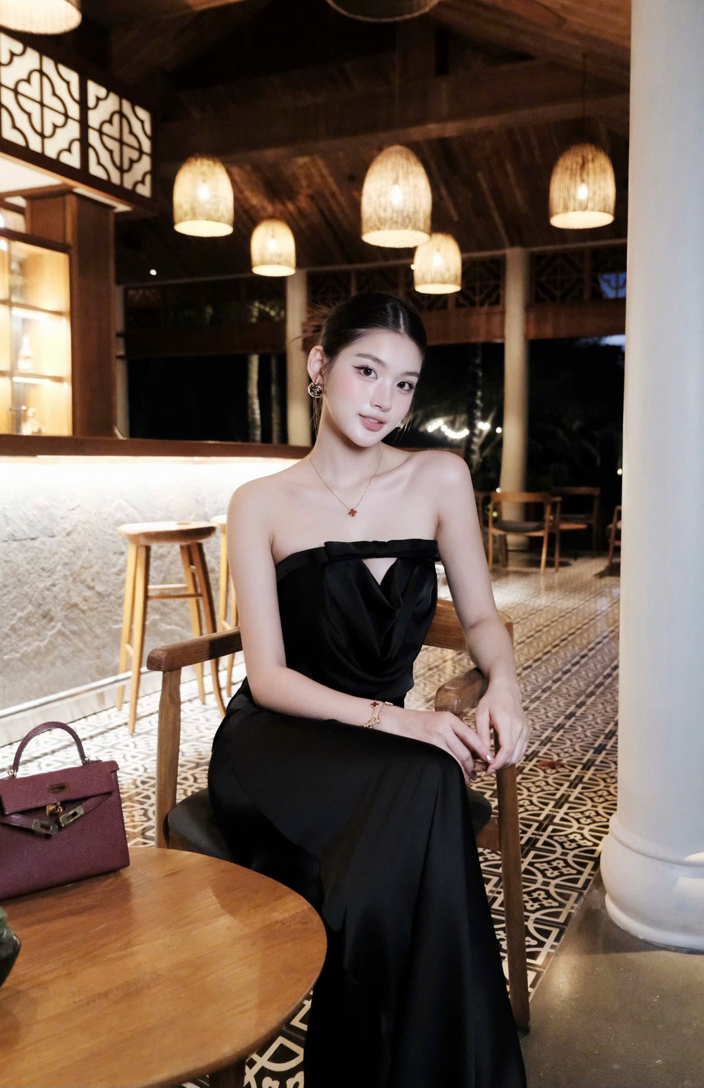Noir Éclipse Dress