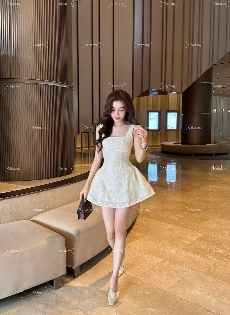 Eloria Dress